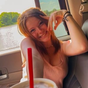 Meet your Posher, Hailee